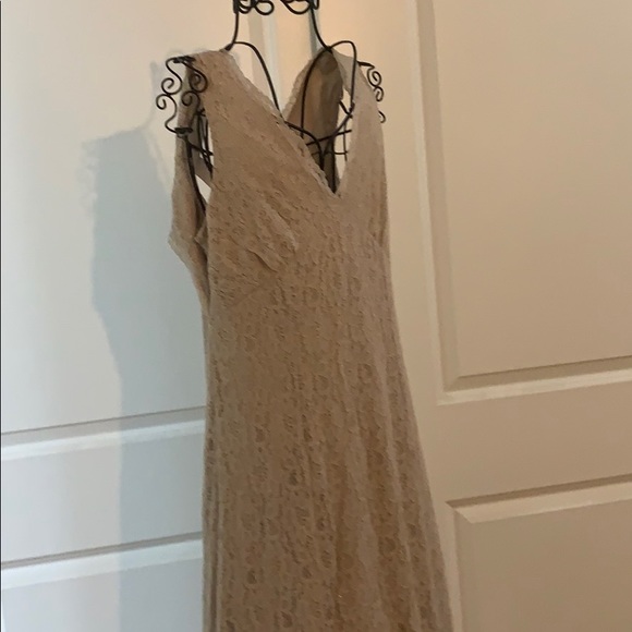 Elegant lace & chiffon with a bit of boho! - Picture 1 of 5